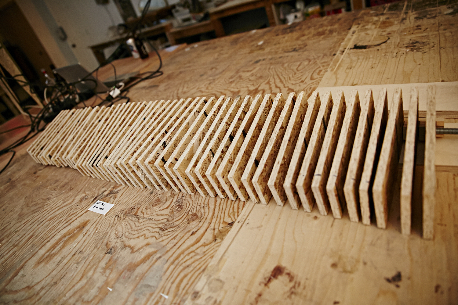 Vernissage à l'atelier OFDT en formule soirée underground rue de Gaspé