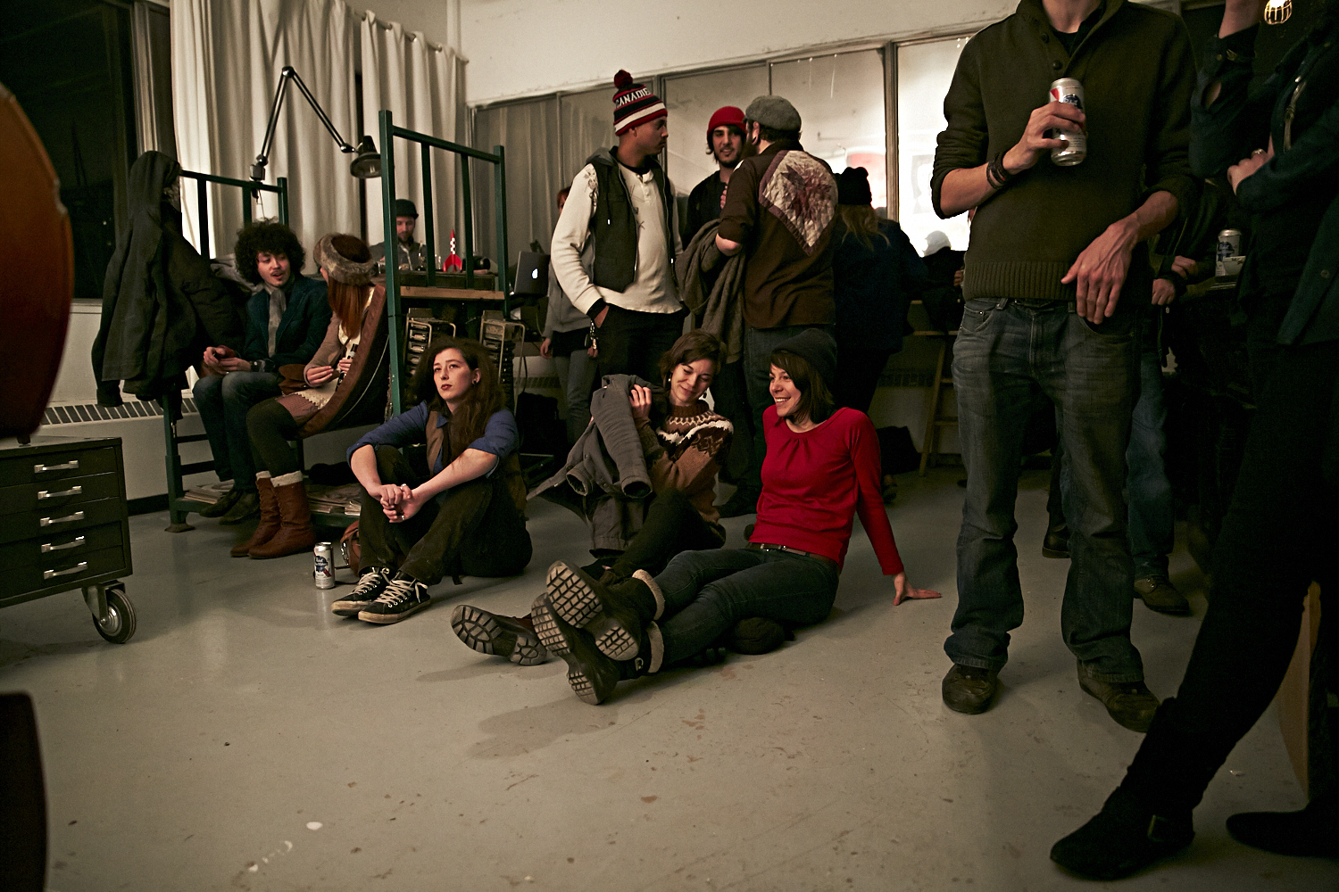 Vernissage à l'atelier OFDT en formule soirée underground rue de Gaspé