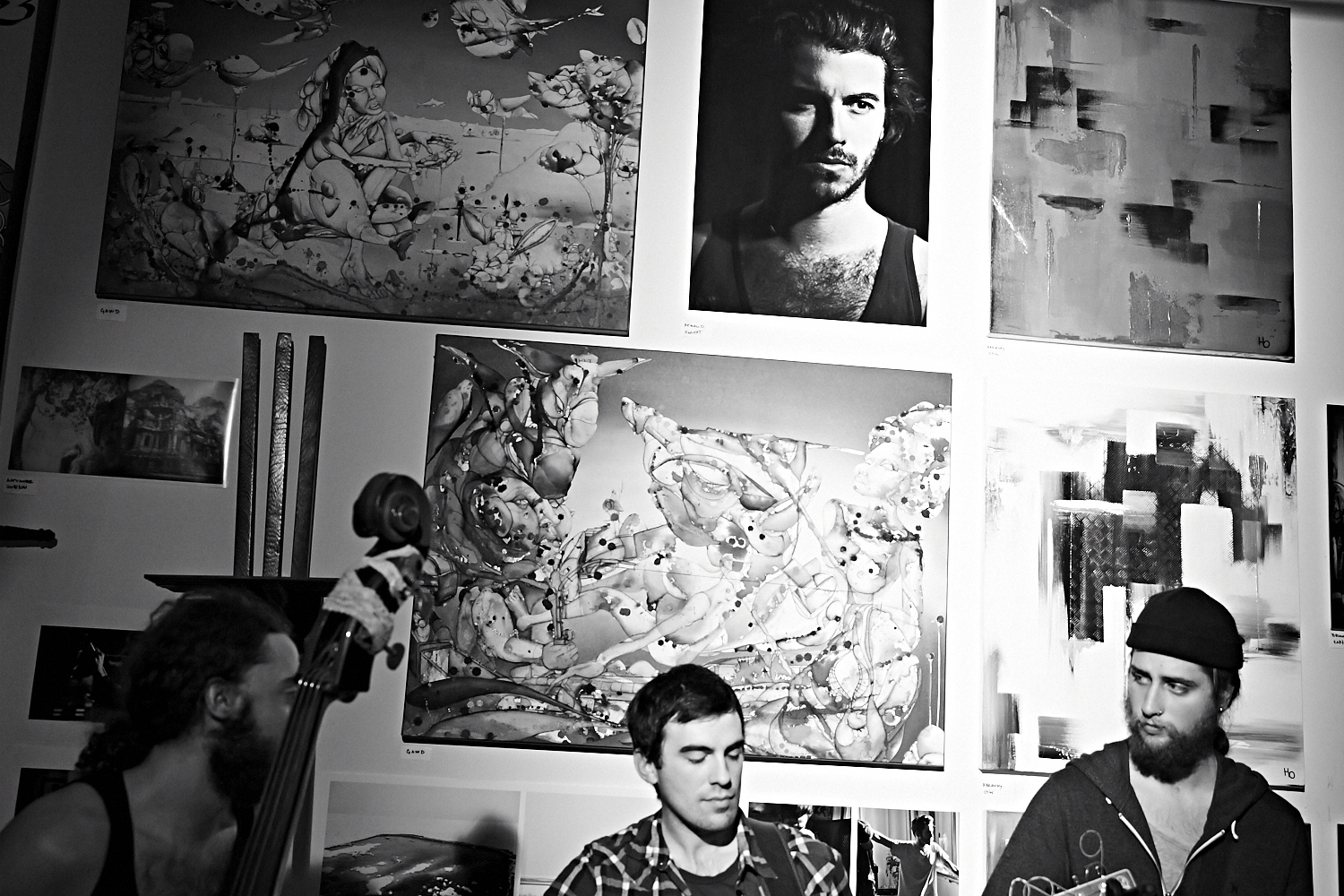 Vernissage à l'atelier OFDT en formule soirée underground rue de Gaspé