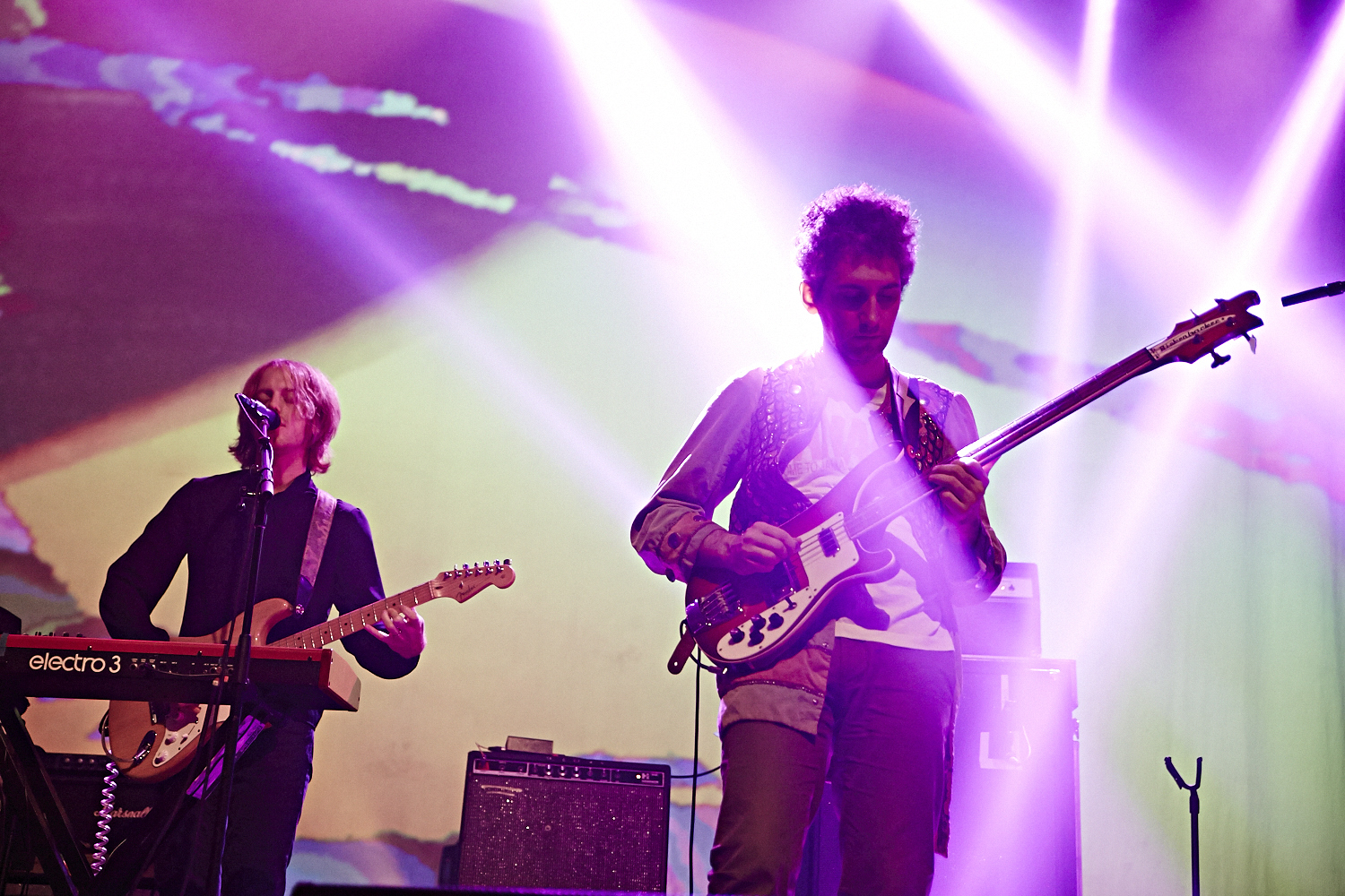 Une foule de fans ben sur le party pour MGMT au Métropolis