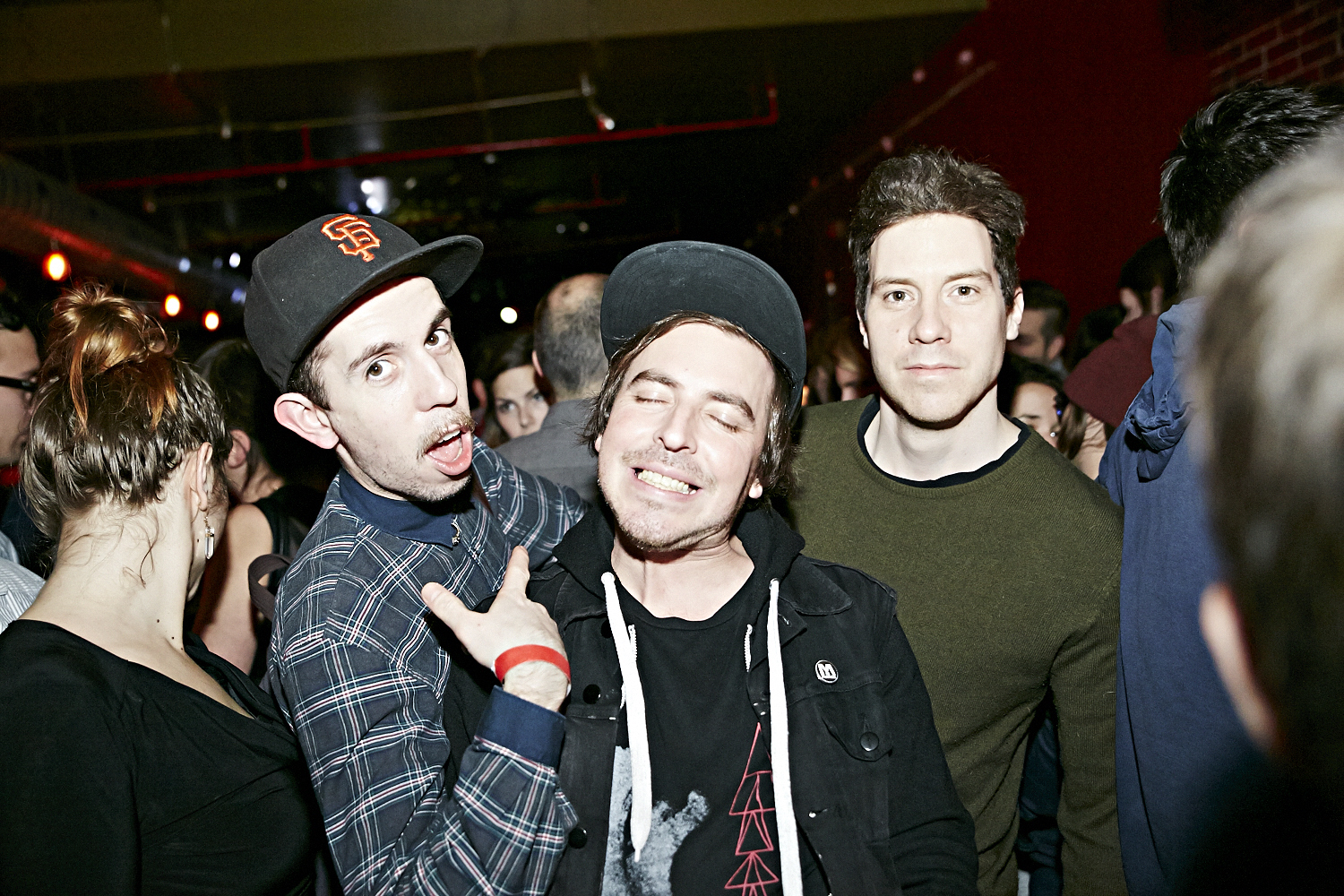 Un dancefloor plein à craquer pour le traditionnel party de Noël Dare To Care