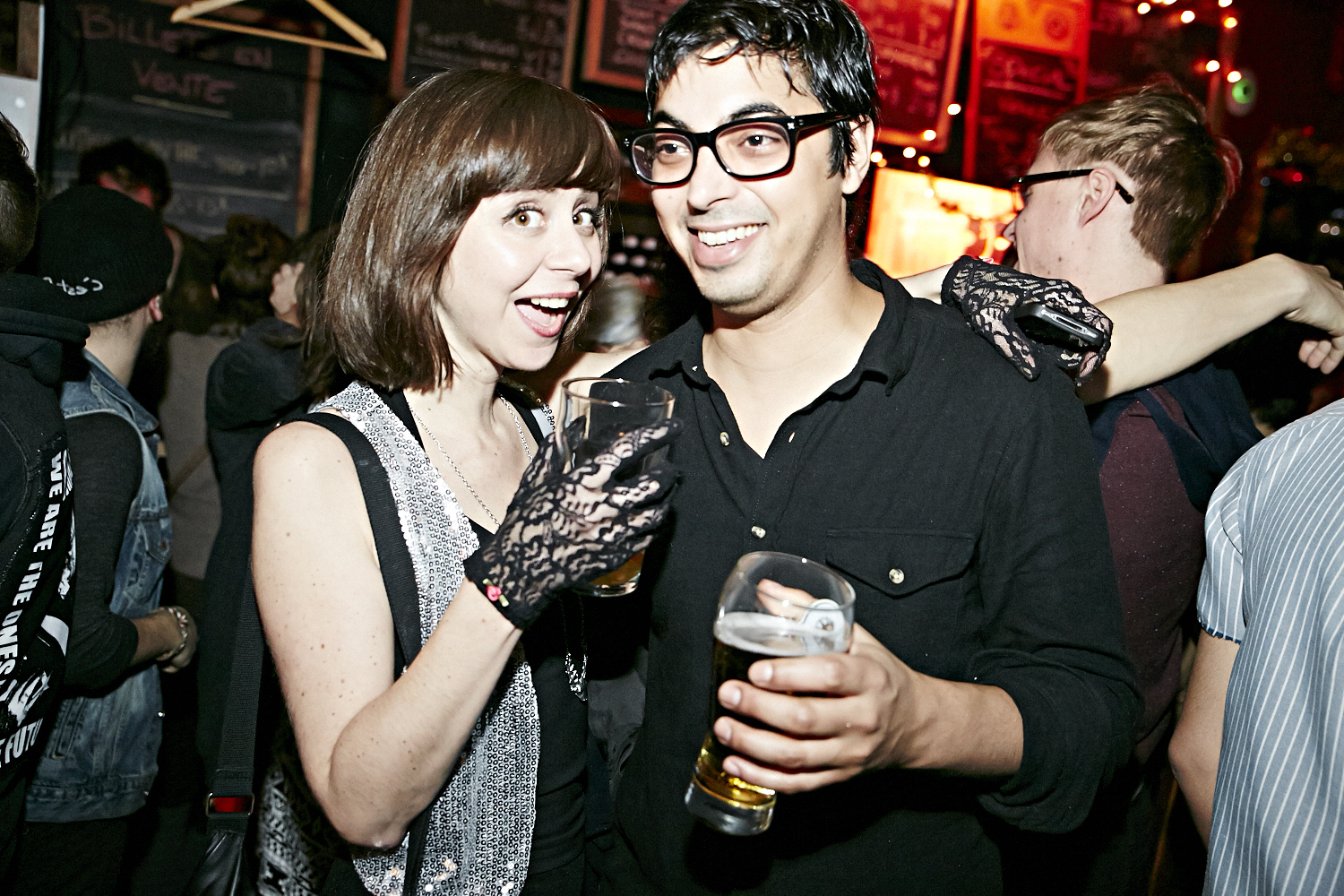 Un dancefloor plein à craquer pour le traditionnel party de Noël Dare To Care