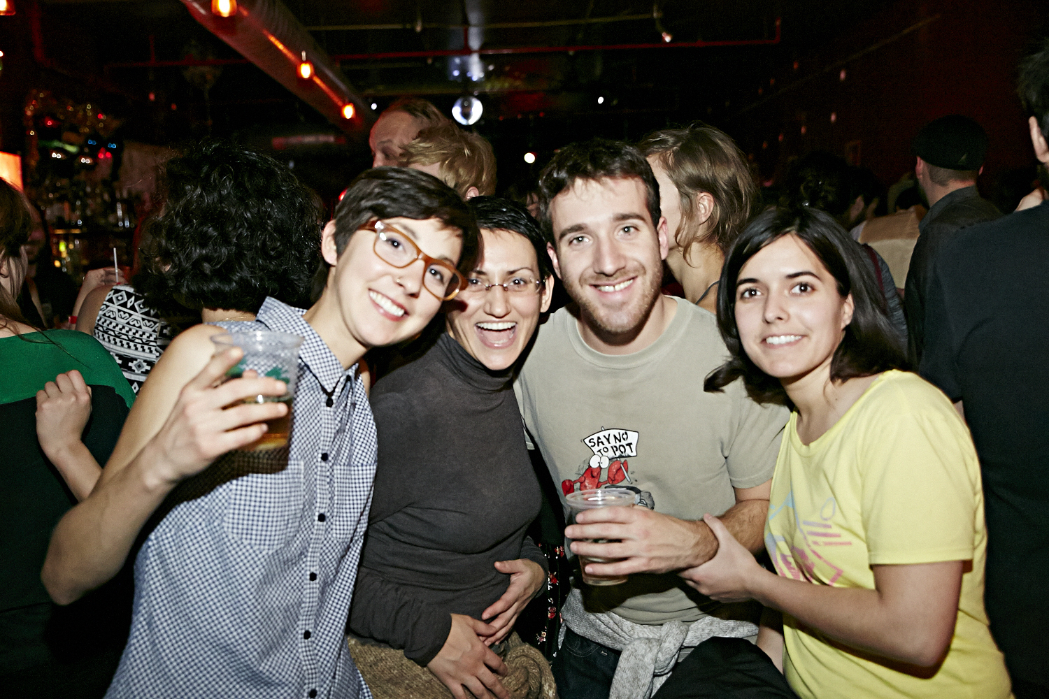 Un dancefloor plein à craquer pour le traditionnel party de Noël Dare To Care