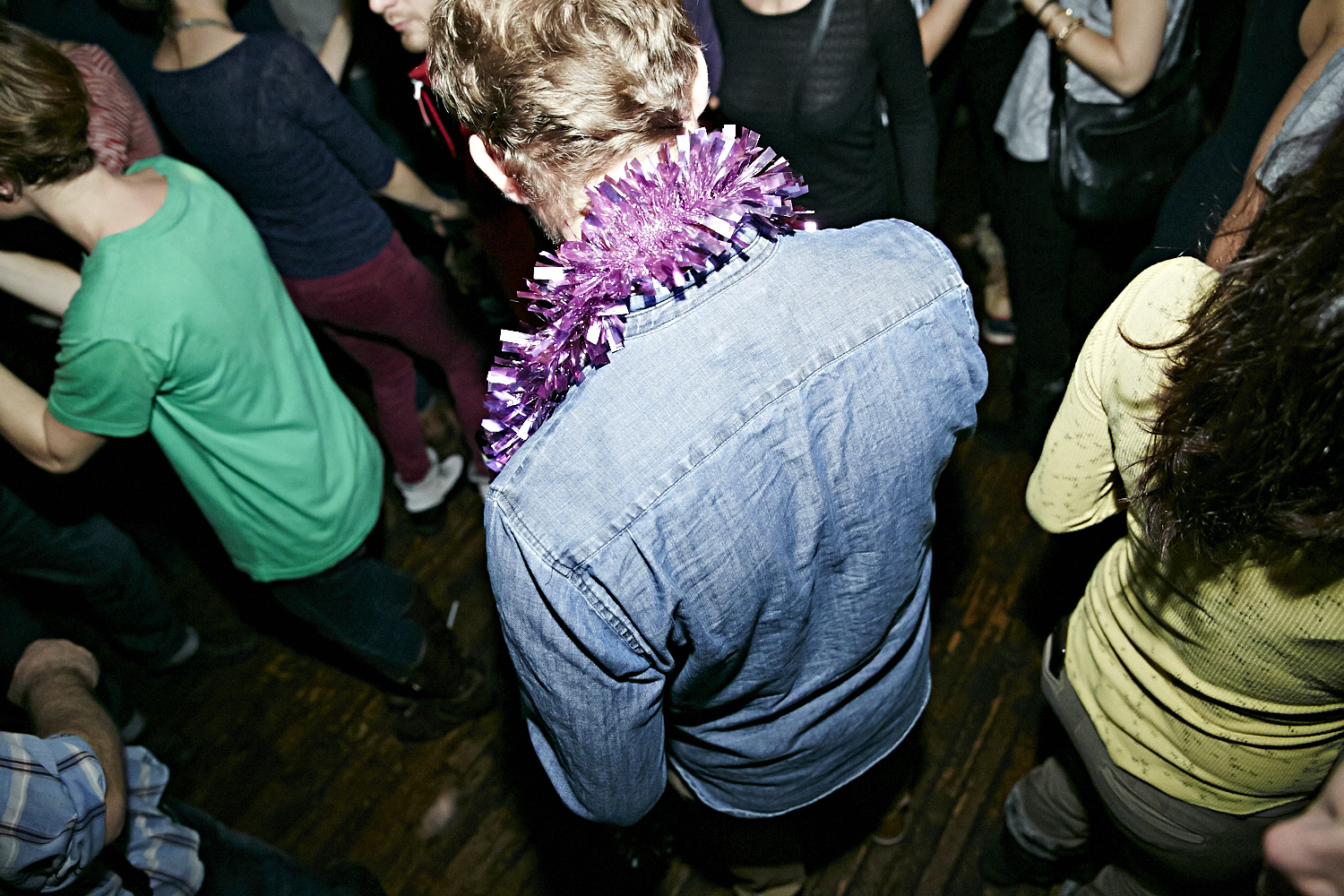 Un dancefloor plein à craquer pour le traditionnel party de Noël Dare To Care
