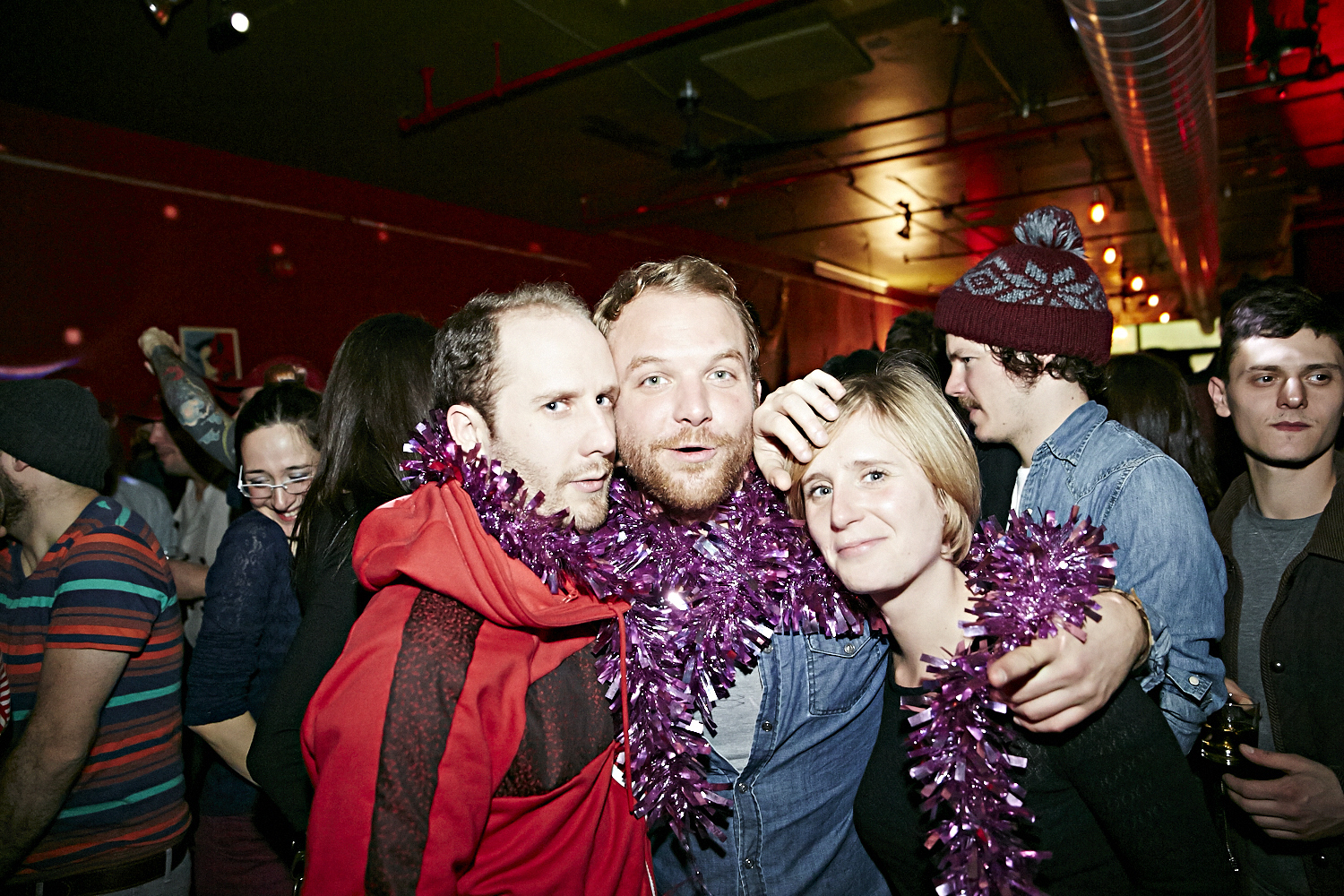 Un dancefloor plein à craquer pour le traditionnel party de Noël Dare To Care