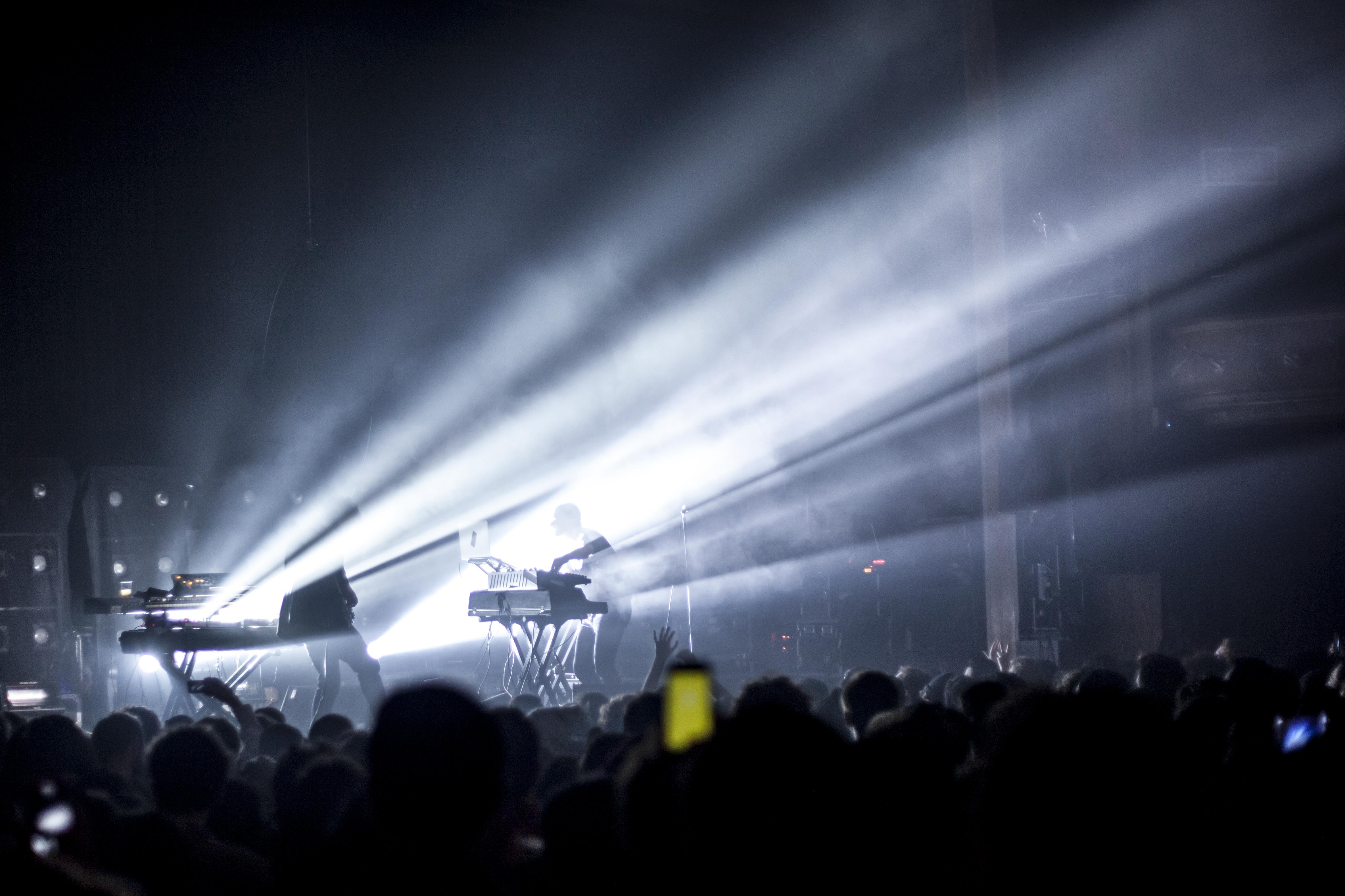Concert magique et immersif signé Darkside au Théâtre Corona