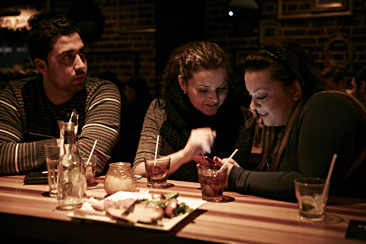 Le Lobby Bar lance Les p'tis mardis de l'humour