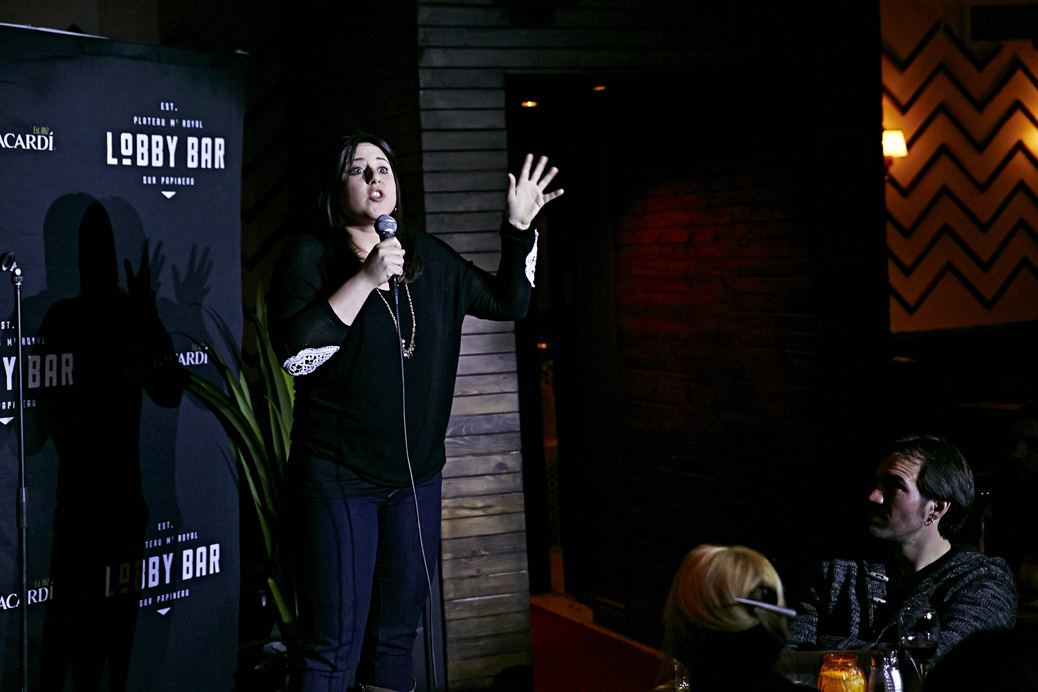 Le Lobby Bar lance Les p'tis mardis de l'humour