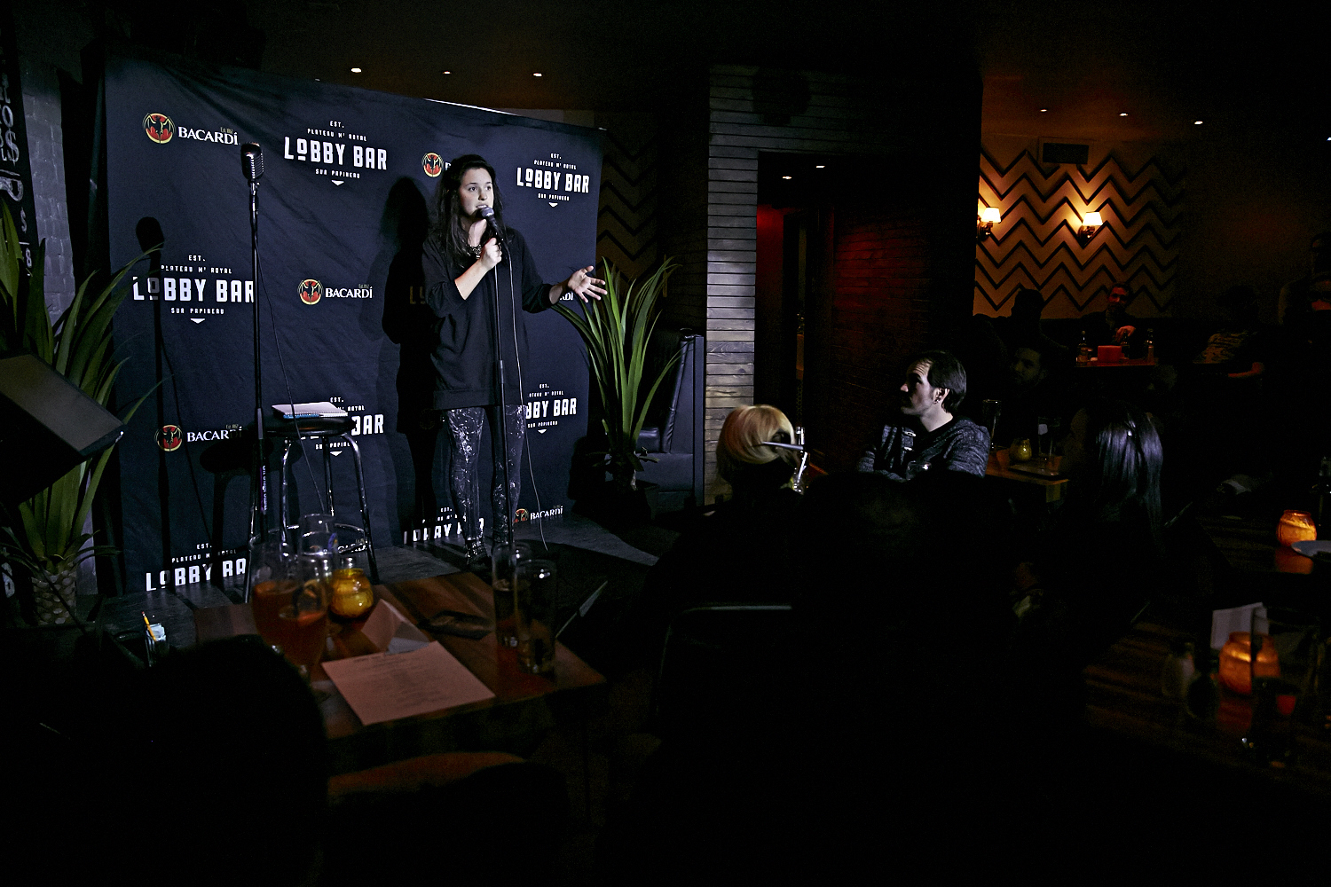 Le Lobby Bar lance Les p'tis mardis de l'humour