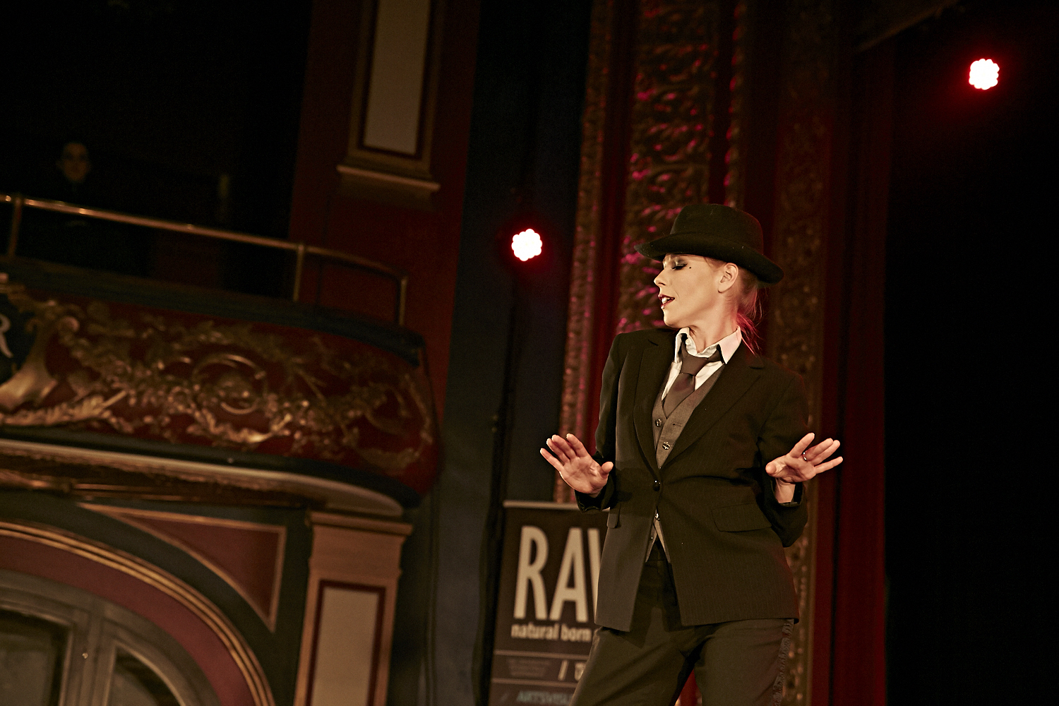 RAW Montréal signe une soirée éclectique et artistique au chic Rialto