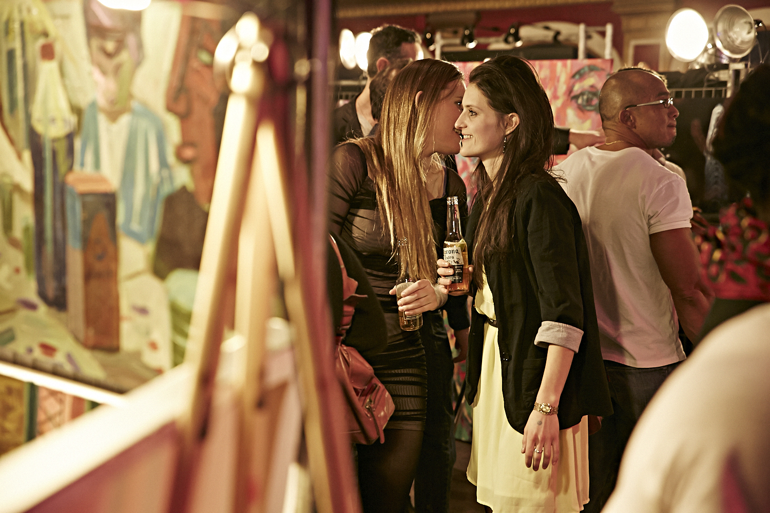 RAW Montréal signe une soirée éclectique et artistique au chic Rialto