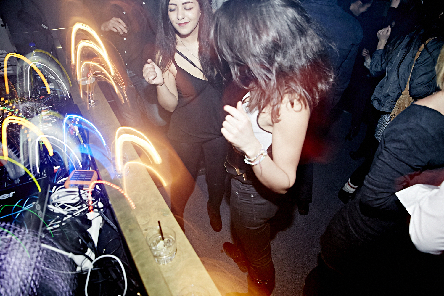 Le party, le samedi, c'est au Datcha que ça se passe!