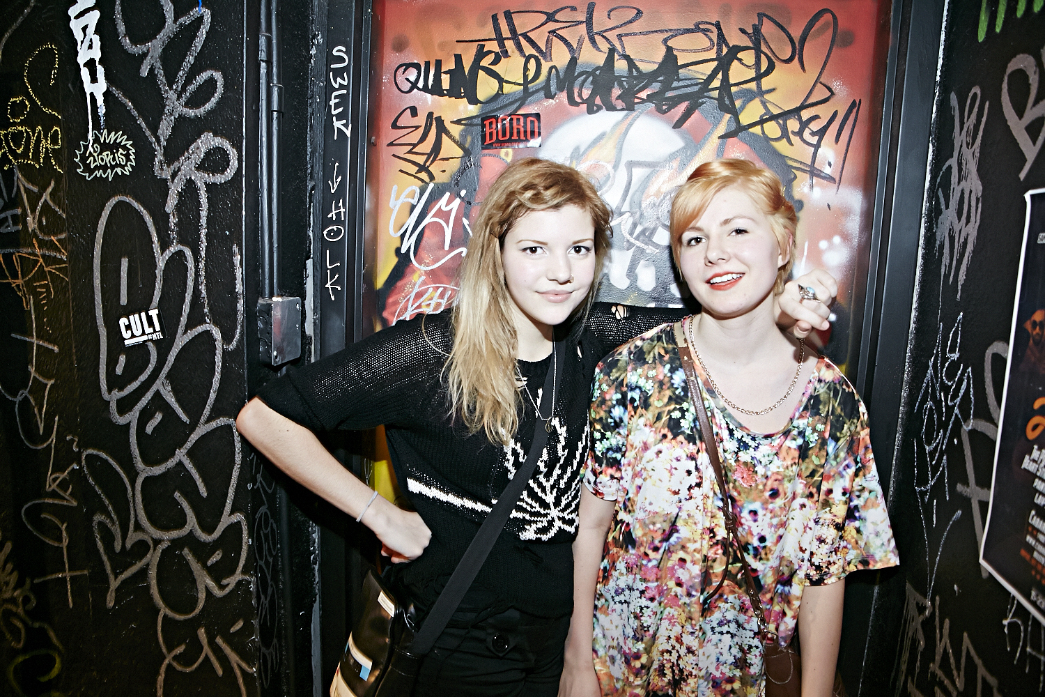 Riff Raff attire une foule bruyante et sur le party au Cabaret Underworld!