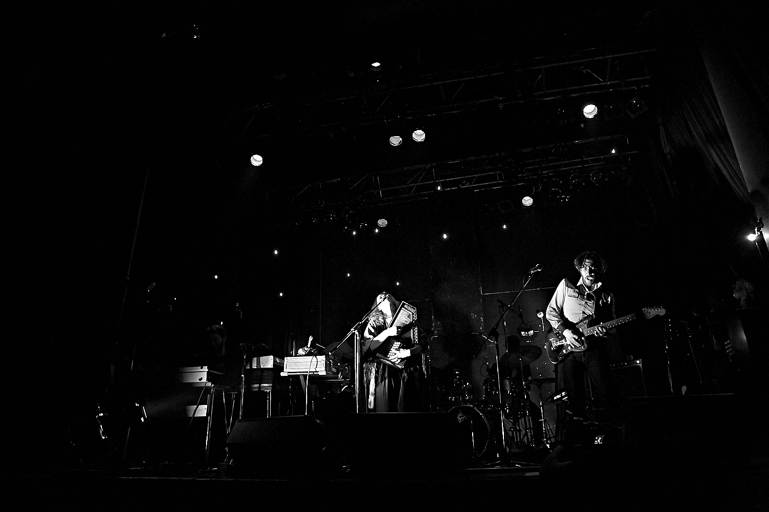 Thus Owls lance son album Turning Rocks au La Tulipe