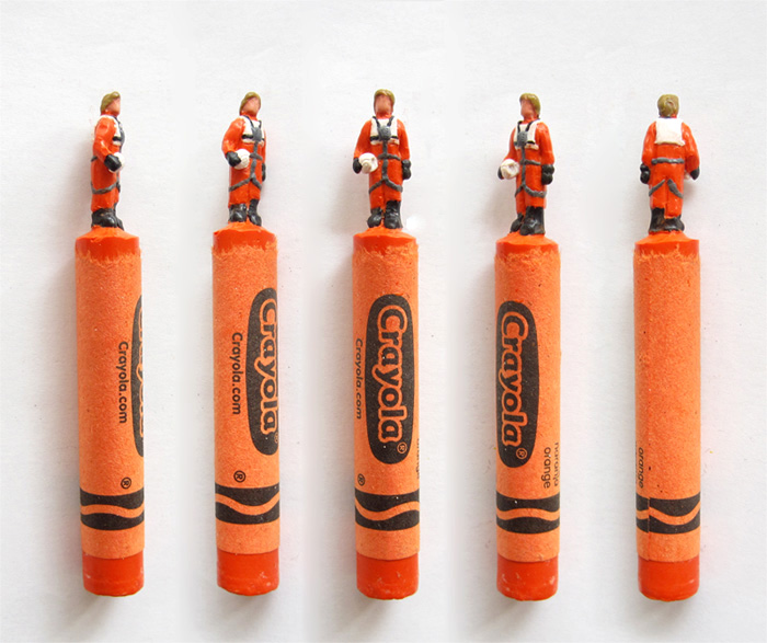 Des personnages de culture pop minutieusement sculptés sur crayons de cire!