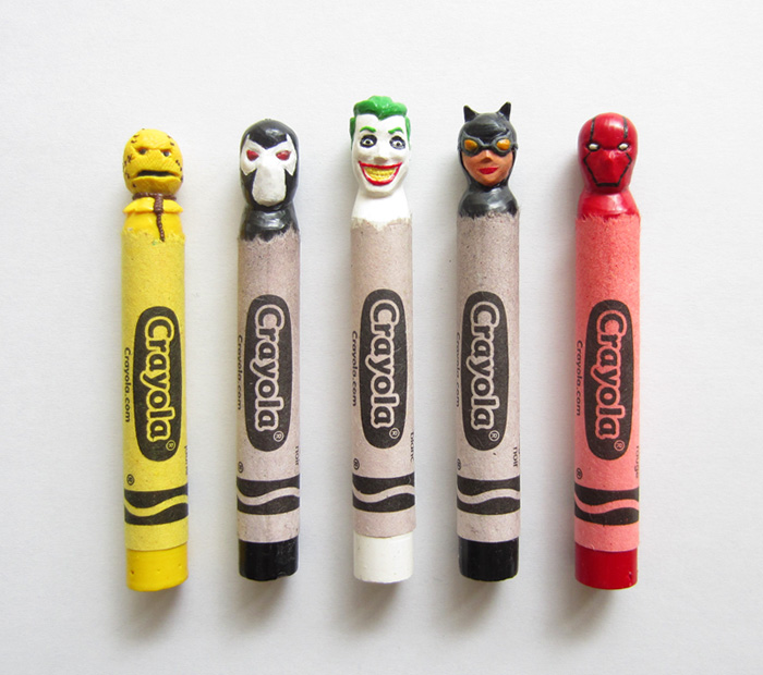 Des personnages de culture pop minutieusement sculptés sur crayons de cire!