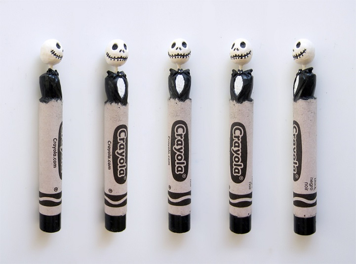Des personnages de culture pop minutieusement sculptés sur crayons de cire!