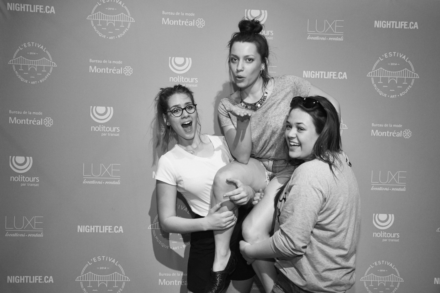 On fait des folies dans le photobooth de l'Estival 2014 présenté par NIGHTLIFE!
