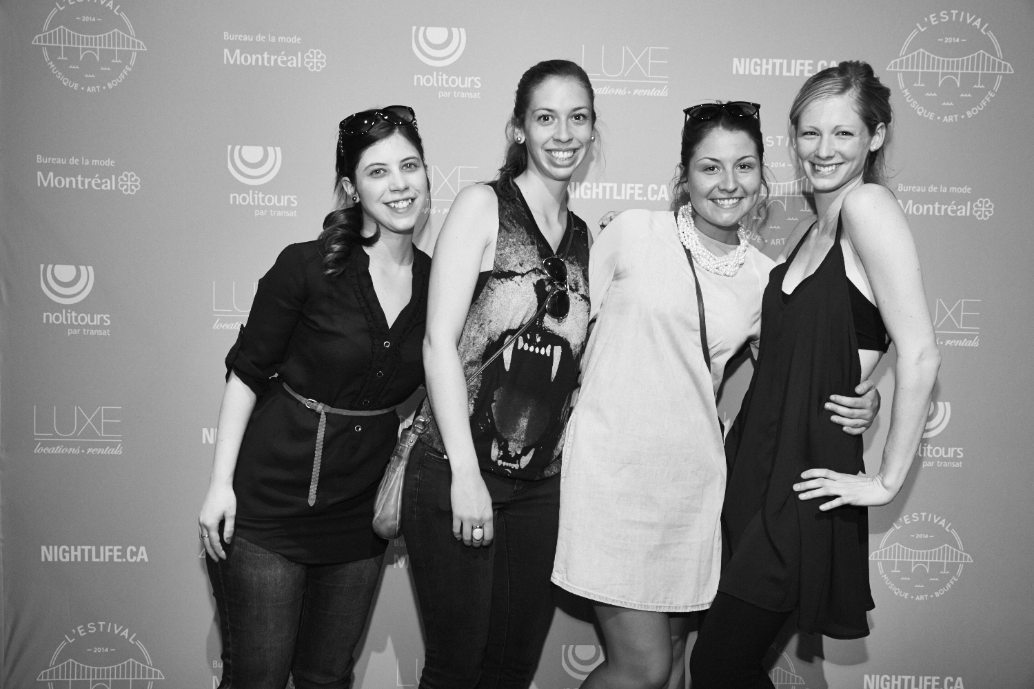 On fait des folies dans le photobooth de l'Estival 2014 présenté par NIGHTLIFE!