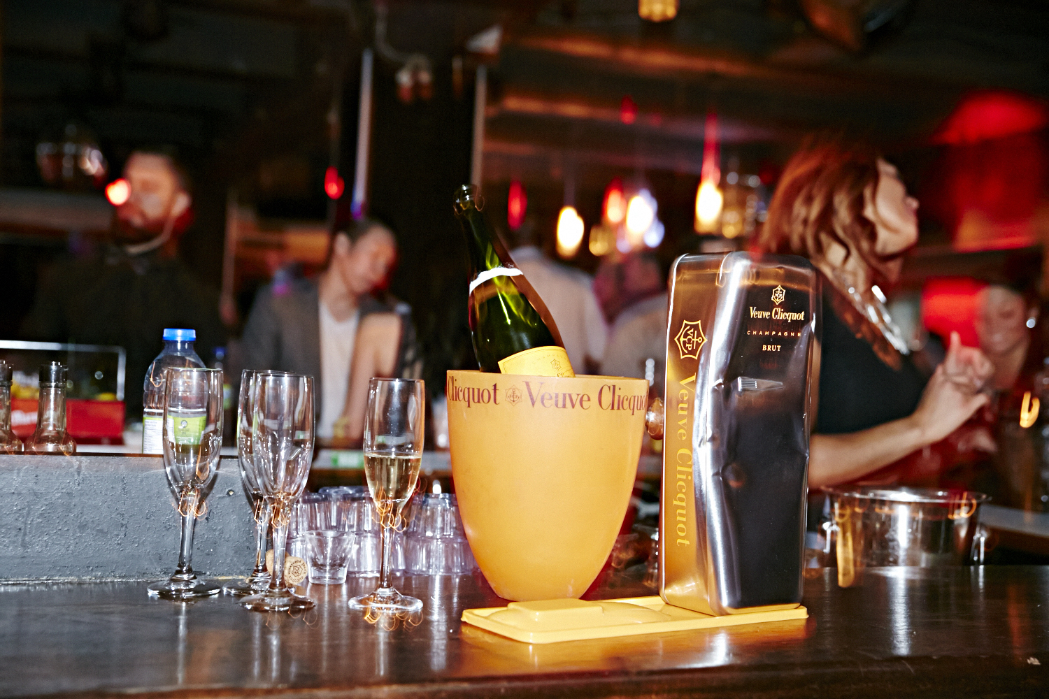 Tout est permis le jeudi au Ivy Nightclub!