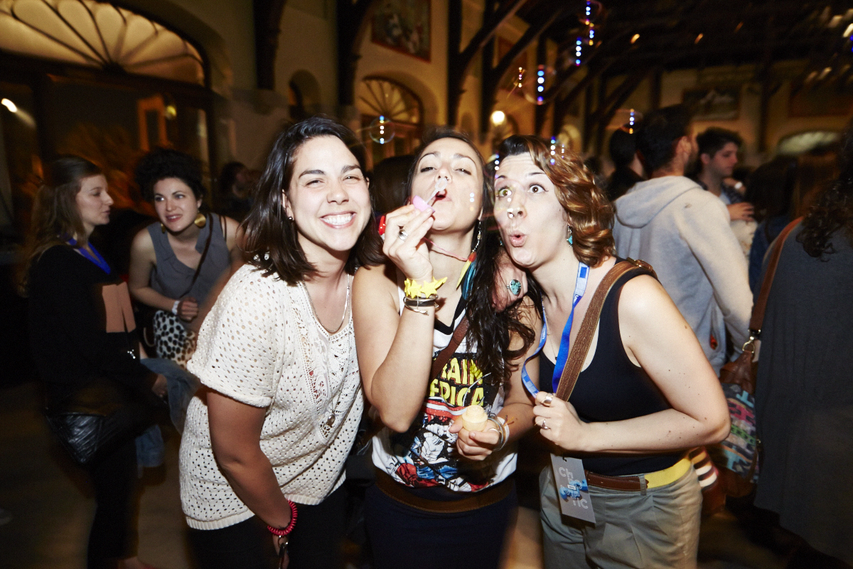 La Nuit Chromatic sur le sommet du Mont-Royal: un party près des étoiles!