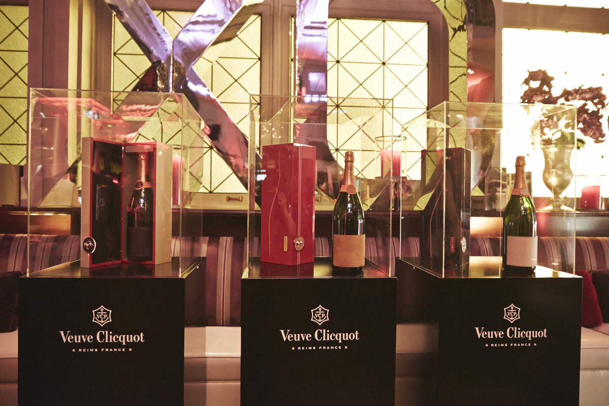 Ferrari et bulles réunies à l'hôtel St-James pour la F1