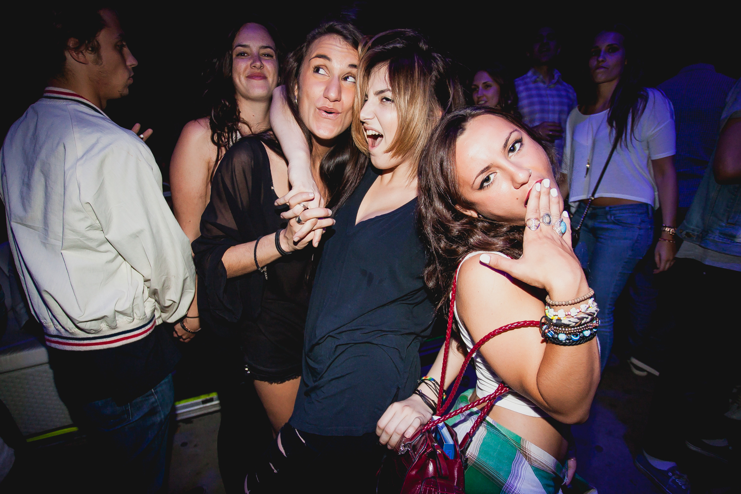 Ce qui se passe aux folles soirées DSTRKT au New City Gas, reste au New City Gas