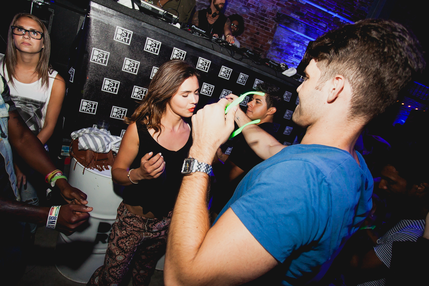 Ce qui se passe aux folles soirées DSTRKT au New City Gas, reste au New City Gas