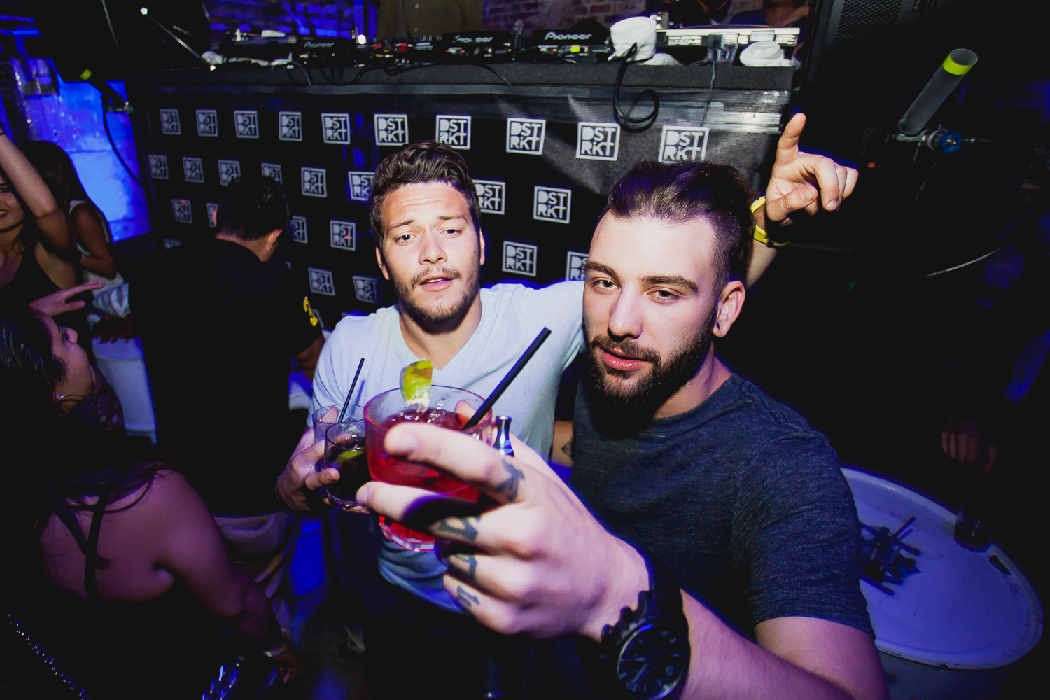 Ce qui se passe aux folles soirées DSTRKT au New City Gas, reste au New City Gas