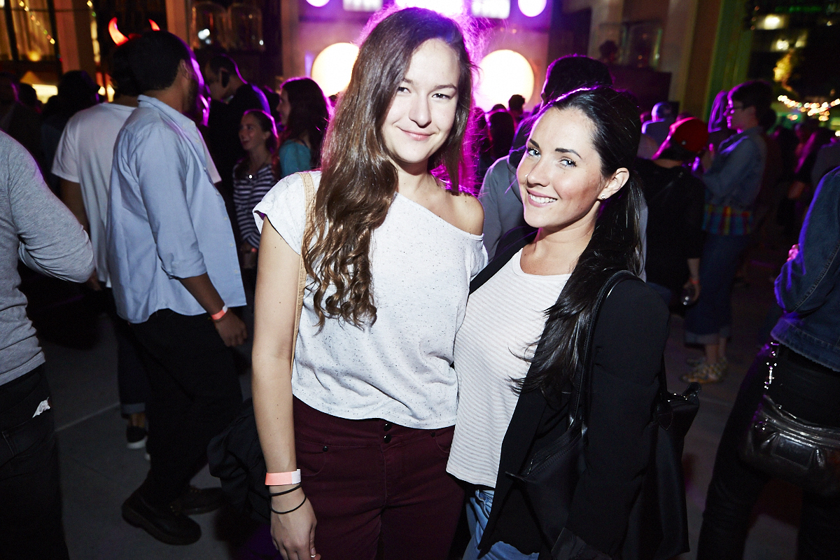 Gros Melting pot Juste pour Rire sous les étoiles à la Place des Arts