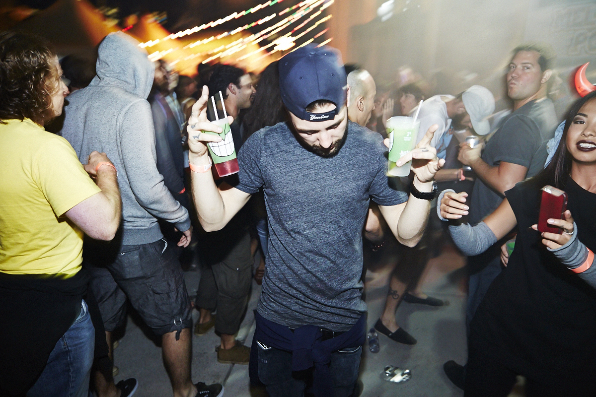 Gros Melting pot Juste pour Rire sous les étoiles à la Place des Arts