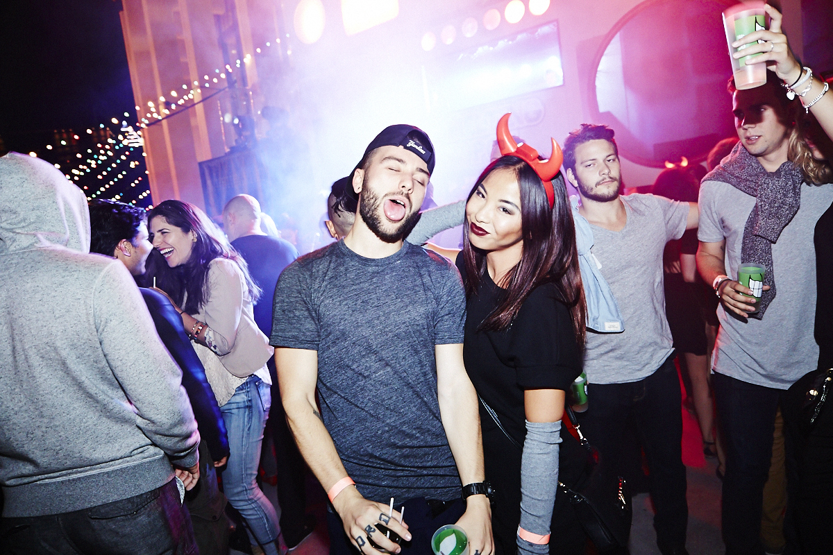 Gros Melting pot Juste pour Rire sous les étoiles à la Place des Arts