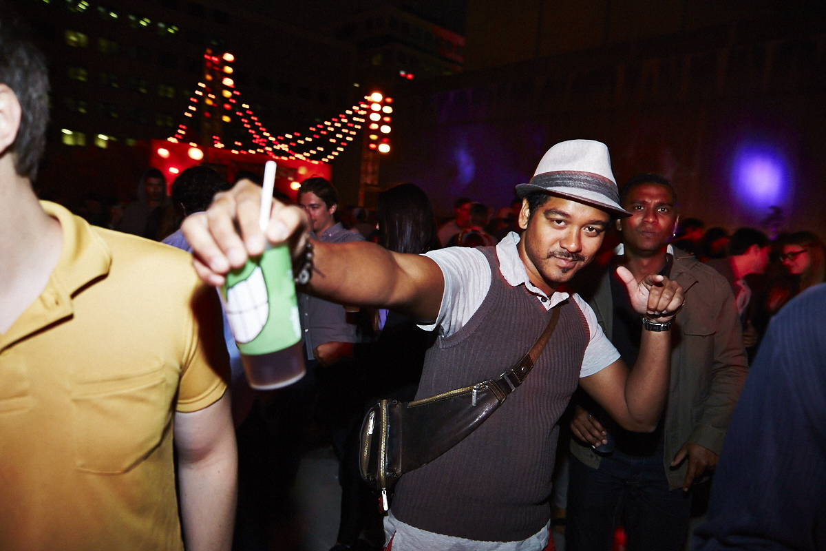 Gros Melting pot Juste pour Rire sous les étoiles à la Place des Arts