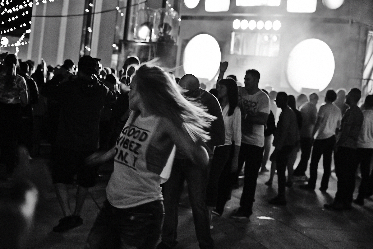 Gros Melting pot Juste pour Rire sous les étoiles à la Place des Arts