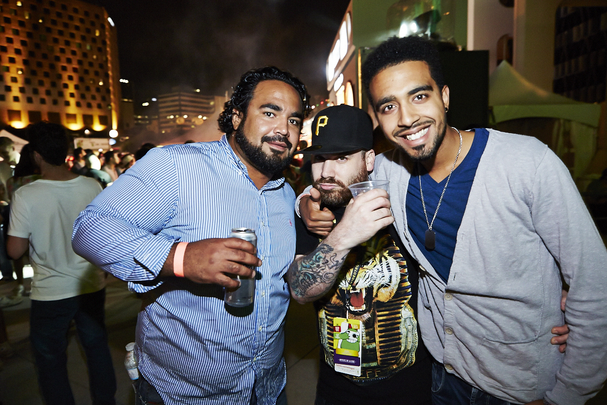 Gros Melting pot Juste pour Rire sous les étoiles à la Place des Arts