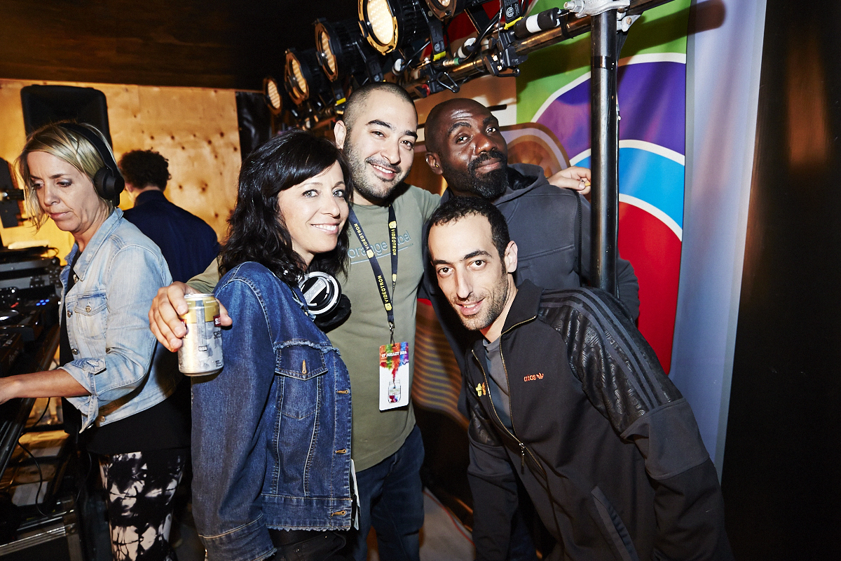 Gros Melting pot Juste pour Rire sous les étoiles à la Place des Arts