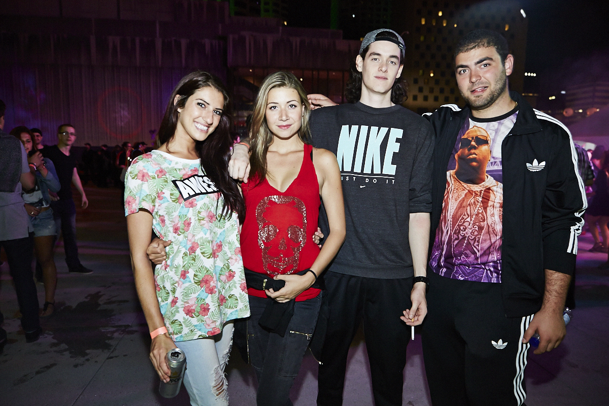 Gros Melting pot Juste pour Rire sous les étoiles à la Place des Arts