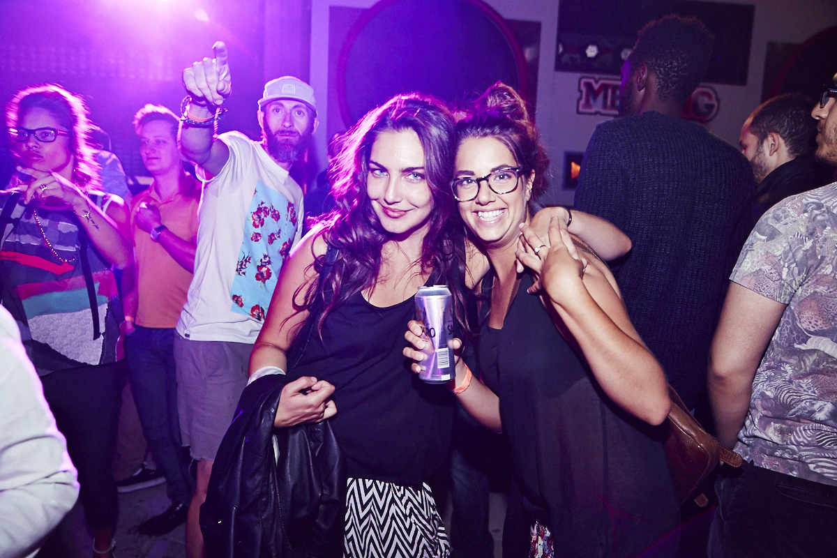 Gros Melting pot Juste pour Rire sous les étoiles à la Place des Arts