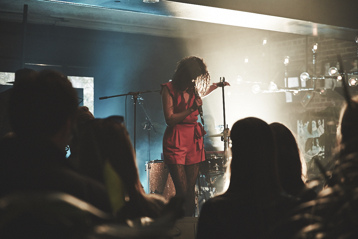 La Bronze fête son tout nouveau release à l'Apt. 200