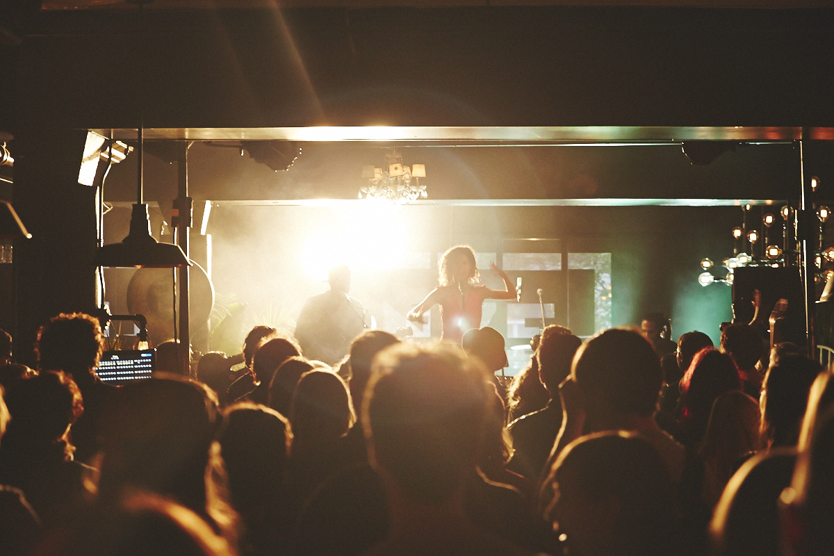 La Bronze fête son tout nouveau release à l'Apt. 200