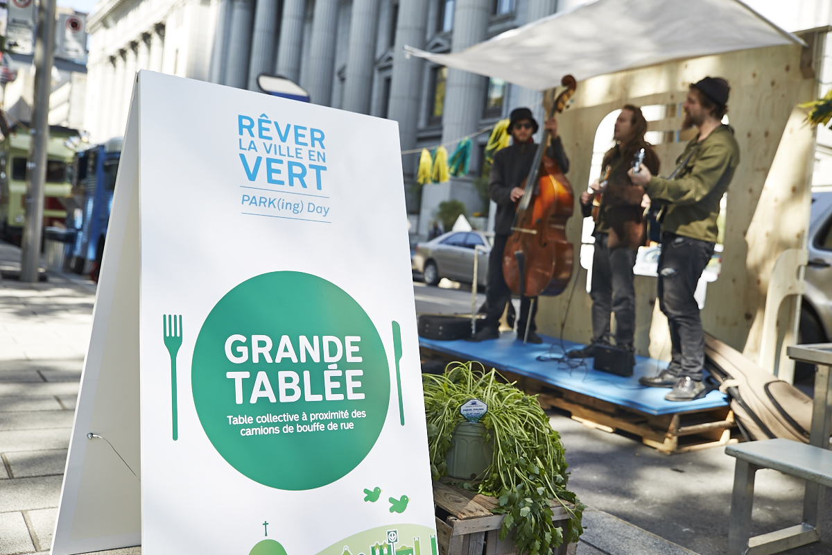 Park(ing) Day Montréal: notre ville déguisée par des nouveaux espaces de stationnement