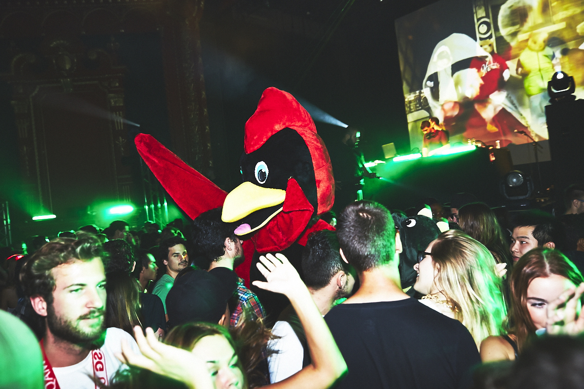 Un party très HOT pour la rentrée AéESG-UQAM!