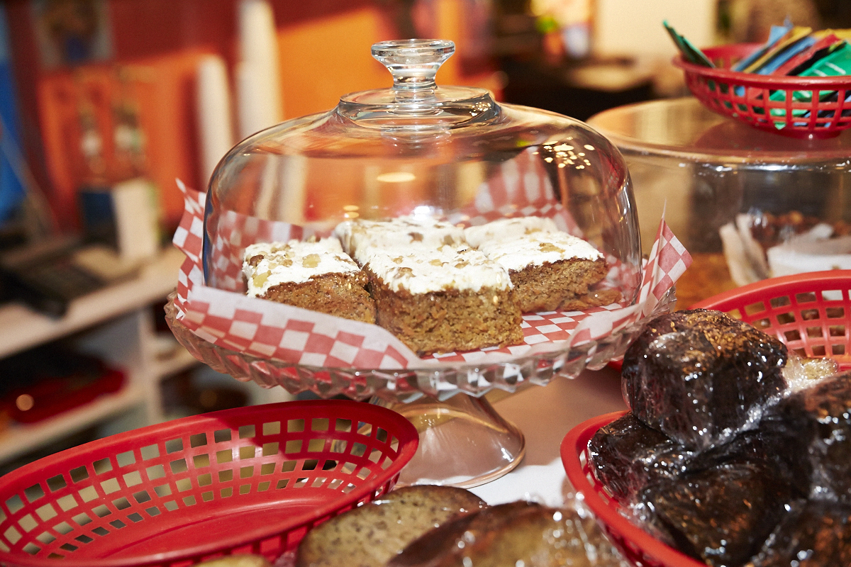 This is better than porn lance son 2e recueil de textes et de photos pas mal osé!