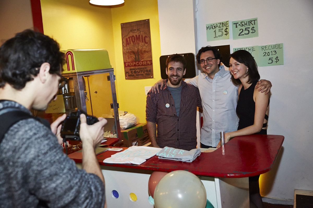 This is better than porn lance son 2e recueil de textes et de photos pas mal osé!