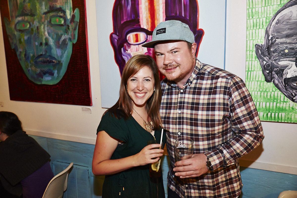 This is better than porn lance son 2e recueil de textes et de photos pas mal osé!