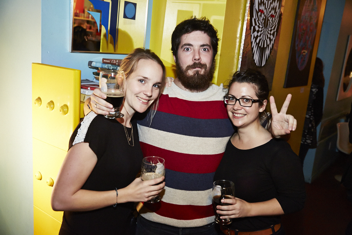 This is better than porn lance son 2e recueil de textes et de photos pas mal osé!