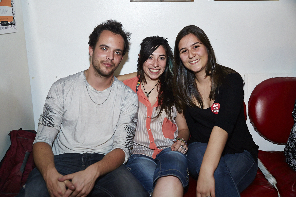 This is better than porn lance son 2e recueil de textes et de photos pas mal osé!