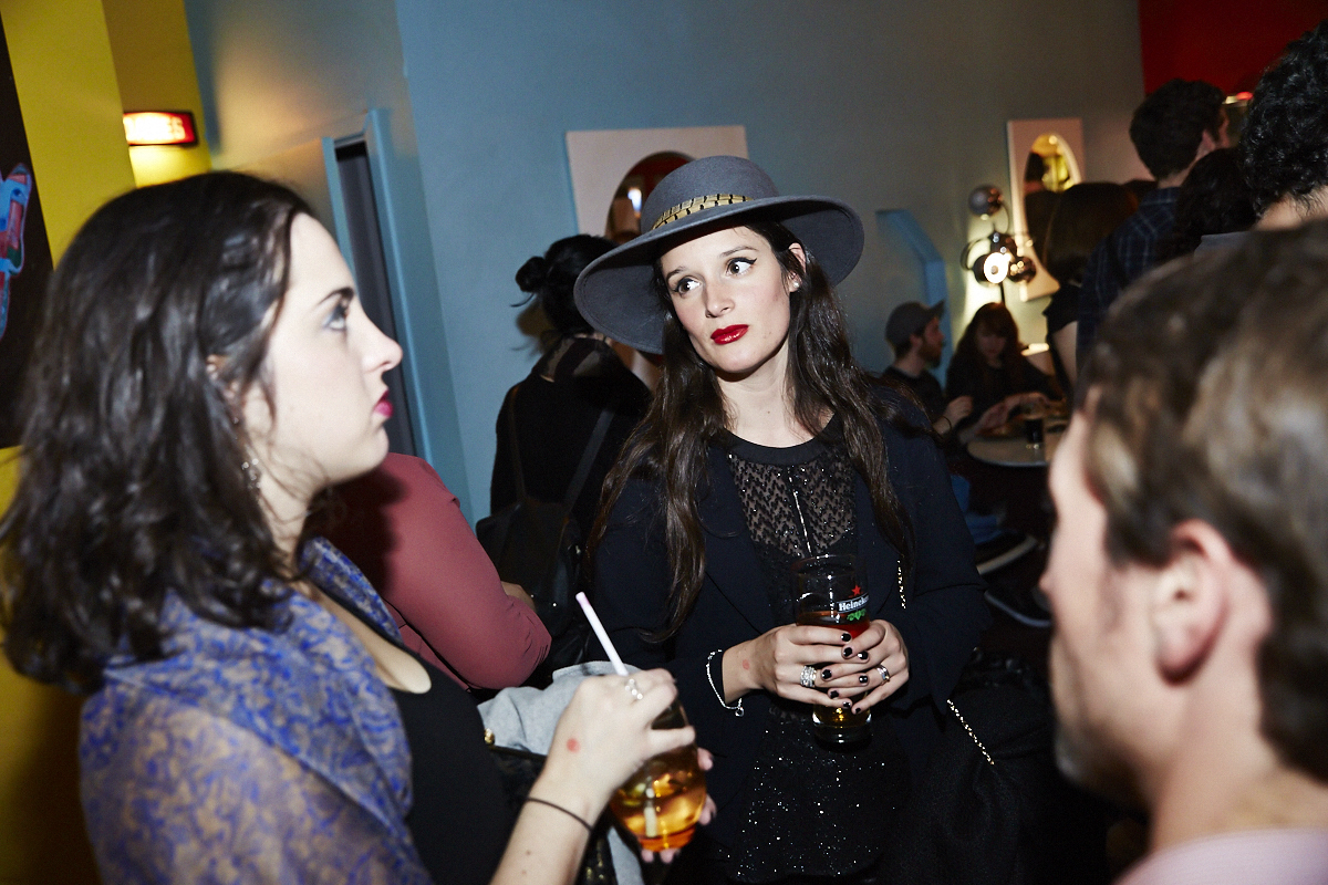 This is better than porn lance son 2e recueil de textes et de photos pas mal osé!