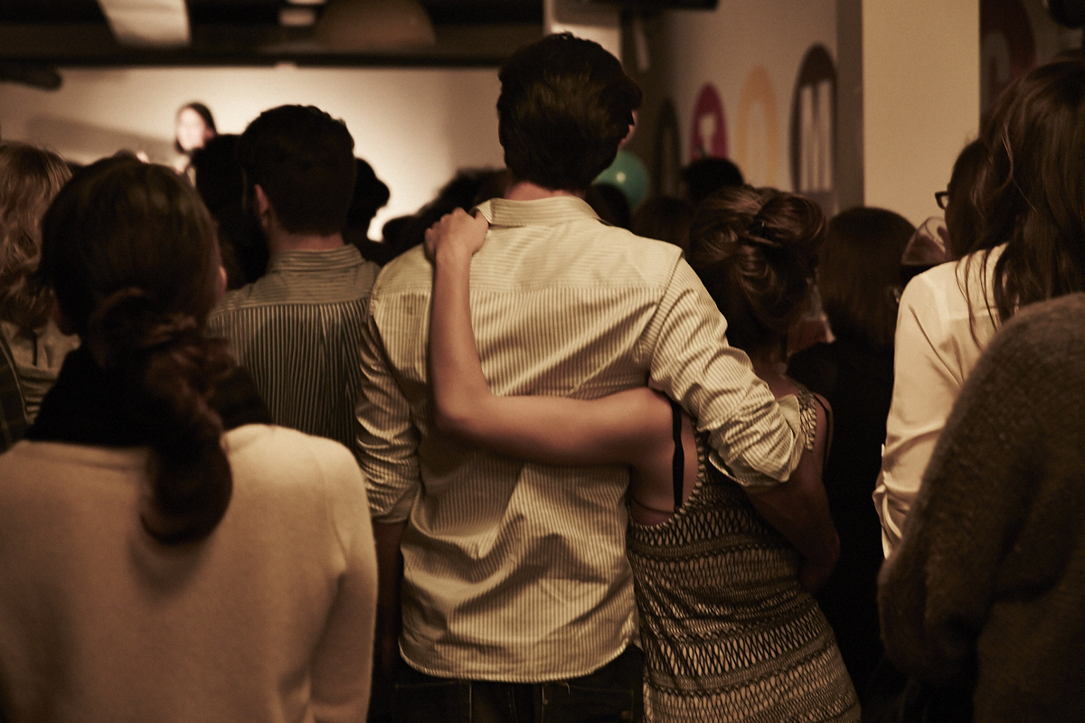 This is better than porn lance son 2e recueil de textes et de photos pas mal osé!