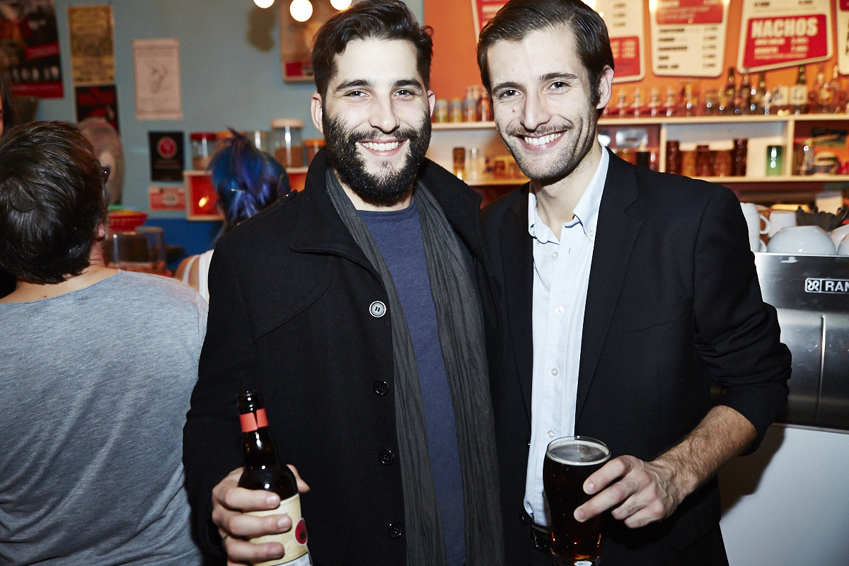 This is better than porn lance son 2e recueil de textes et de photos pas mal osé!